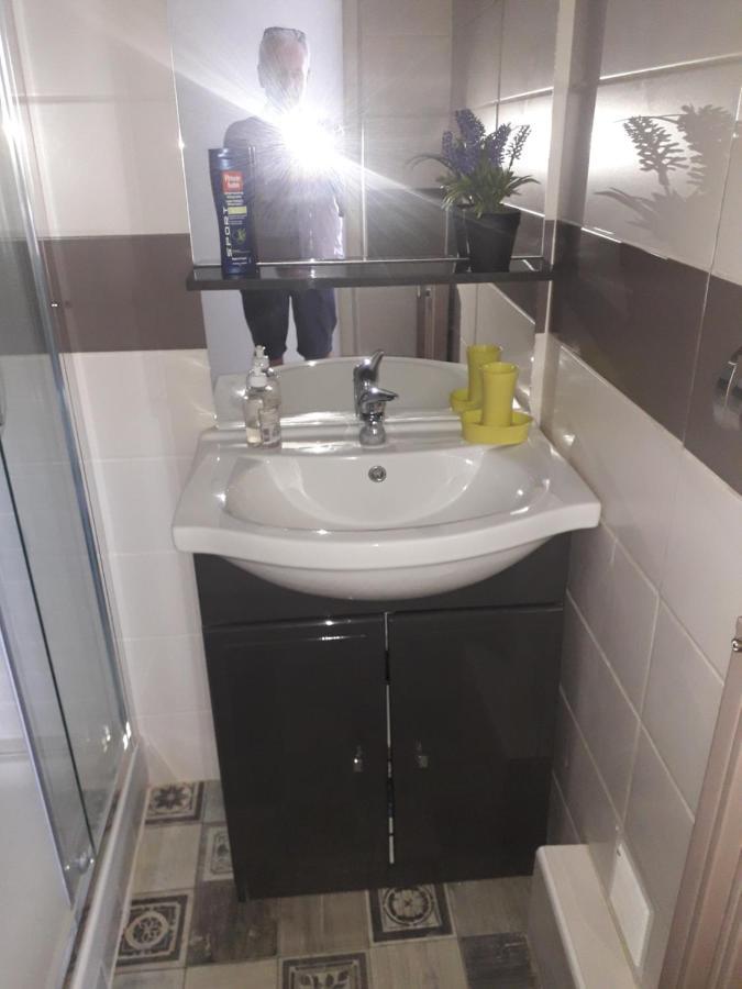 Residence D'Anjou - Grand Studio Avec Balcon Et Parking Privatif Перпинян Екстериор снимка